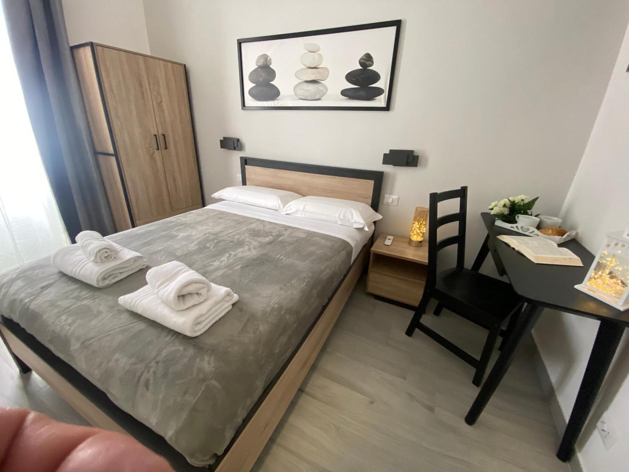 Roma Centro Softrooms Guest House Affittacamere Экстерьер фото