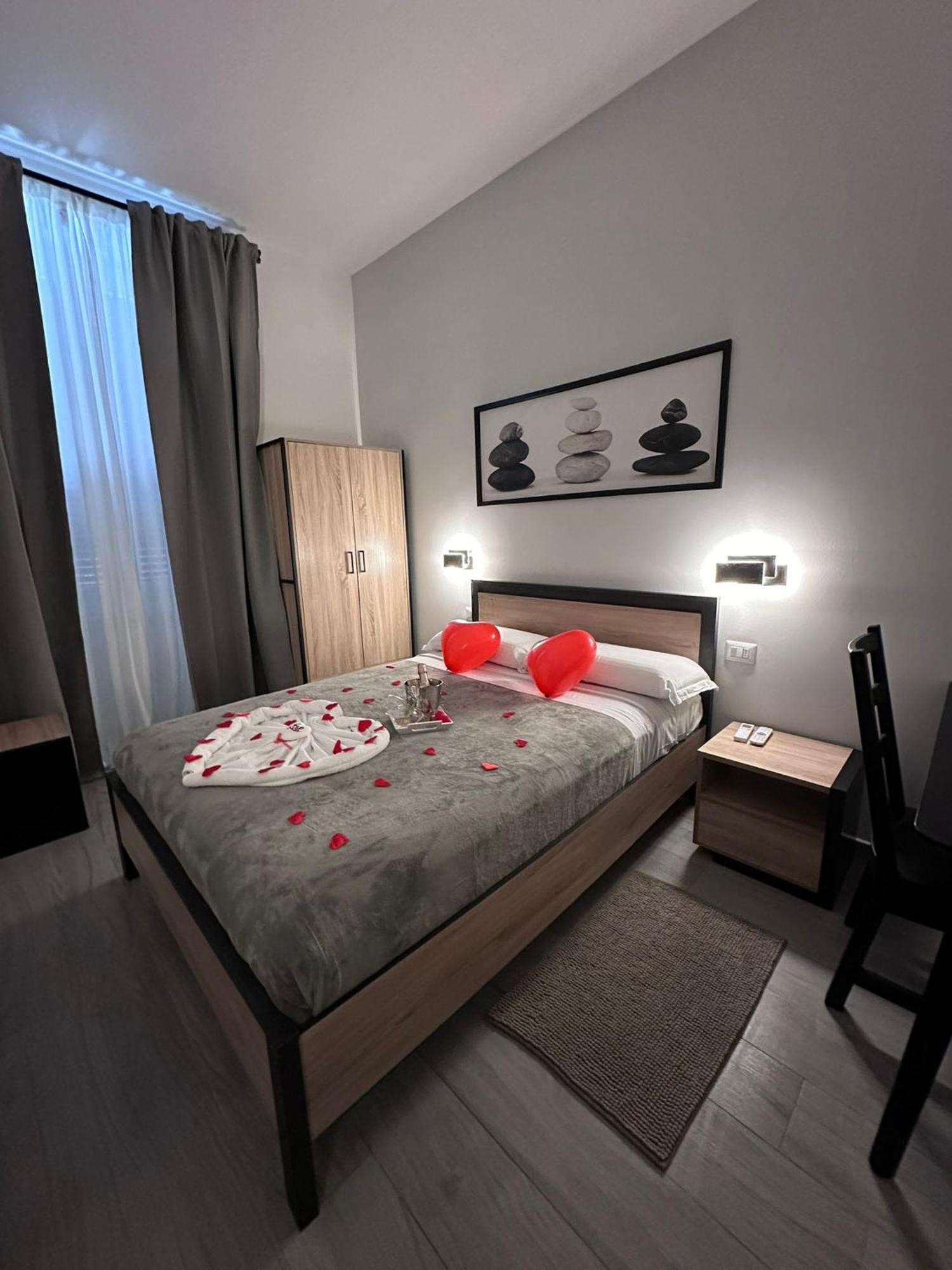 Roma Centro Softrooms Guest House Affittacamere Экстерьер фото